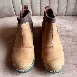 Chaco Cataluna Explorer Chelsea Boots